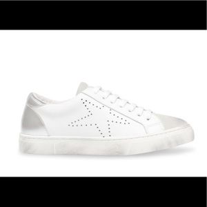 Steve Madden Rezza White Sneakers Size 9
